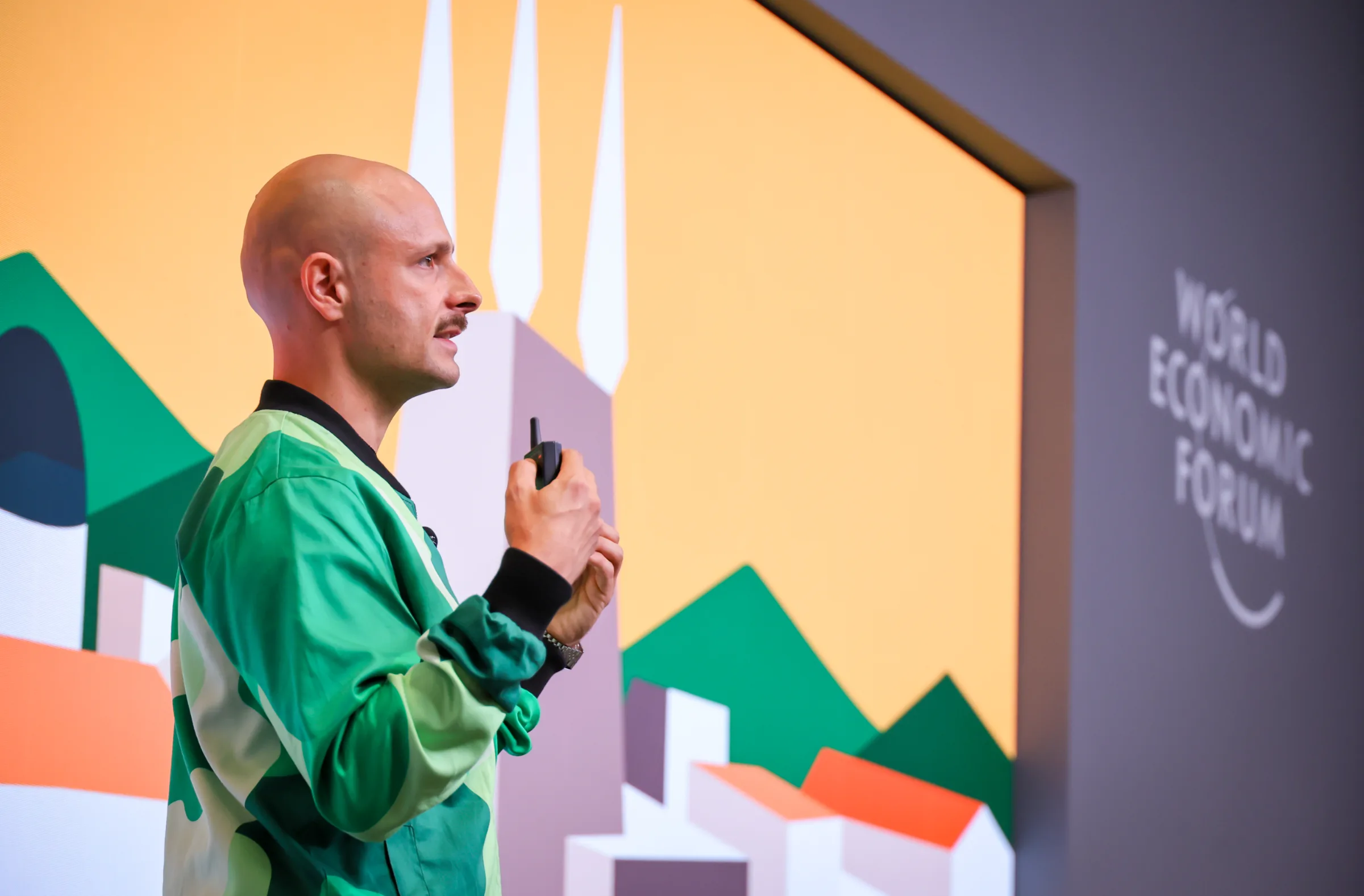 Adalberto Lonardi presenting Foshan Tales